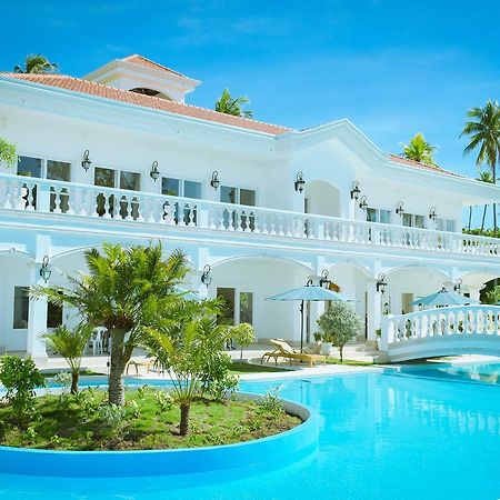 Hôtel Casablanca By The Sea à Olango Island Extérieur photo