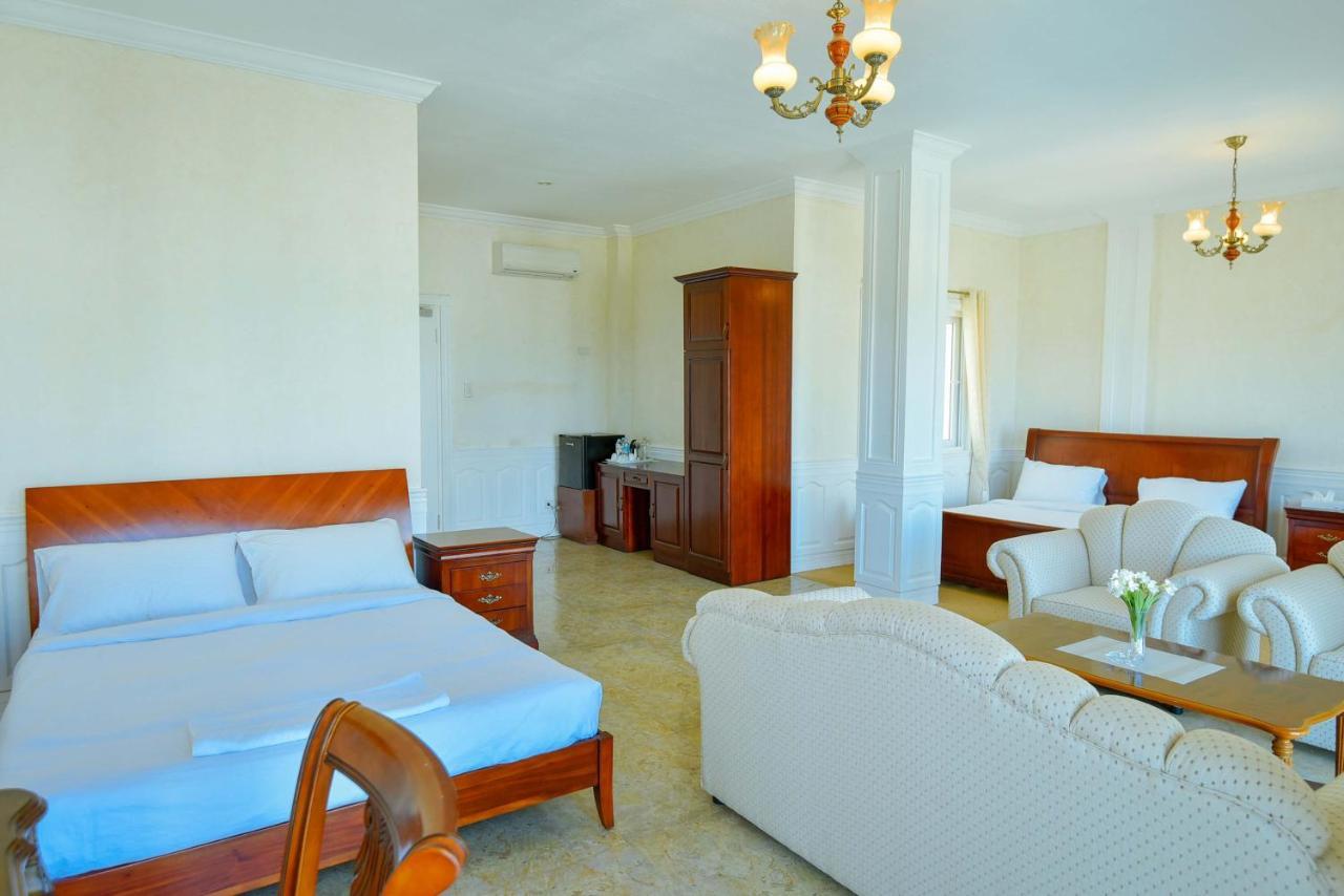 Hôtel Casablanca By The Sea à Olango Island Extérieur photo