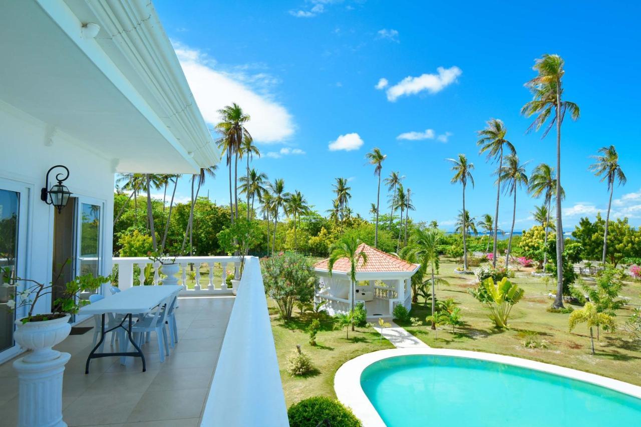 Hôtel Casablanca By The Sea à Olango Island Extérieur photo
