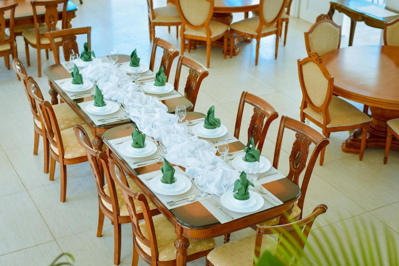 Hôtel Casablanca By The Sea à Olango Island Extérieur photo